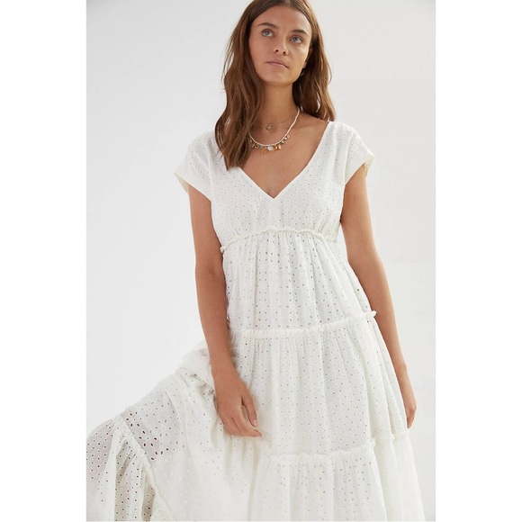 Anthropologie Tiered Eyelet Maxi Dress NWT Size Medium RARE Dress - Picture 4 of 16